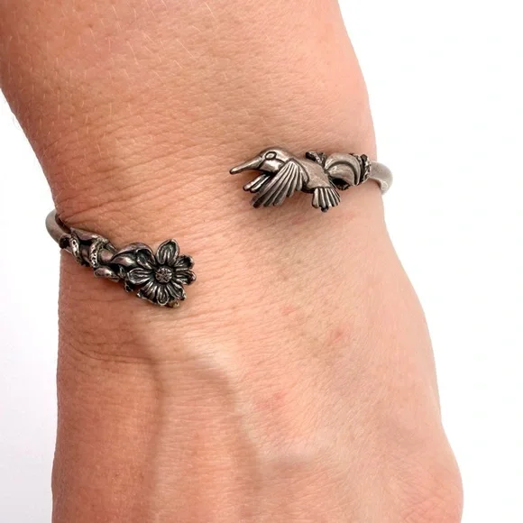 925 Vintage Floral Hummingbird & Flower Silver Bipass Bracelet - Picture 9 of 11